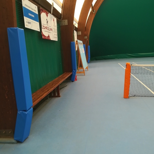 Protezione travi legno campo da tennis